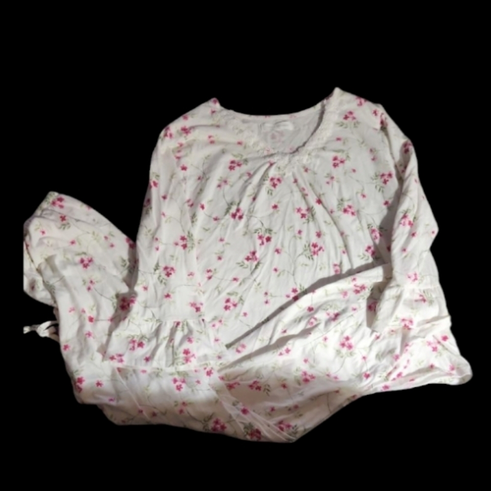 Med Flared Sleeved Floral Crochet Trim Lightweight Pajamas